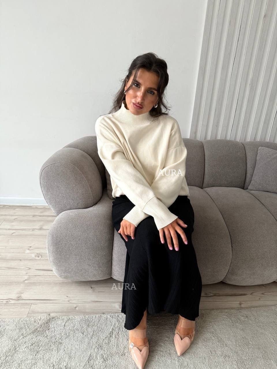 трикотажные костюмы,женская кофта,свитер женский,свитер черный,свитер с высоким воротом