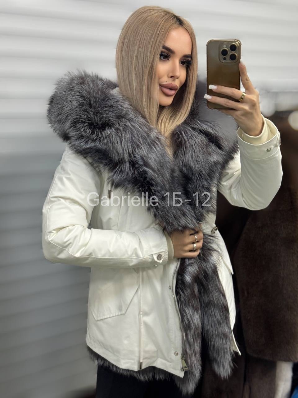 парка с мехом чернобурки,парка с натуральным мехом,парка с мехом,парка с натуральным мехом женская,парка с меховым