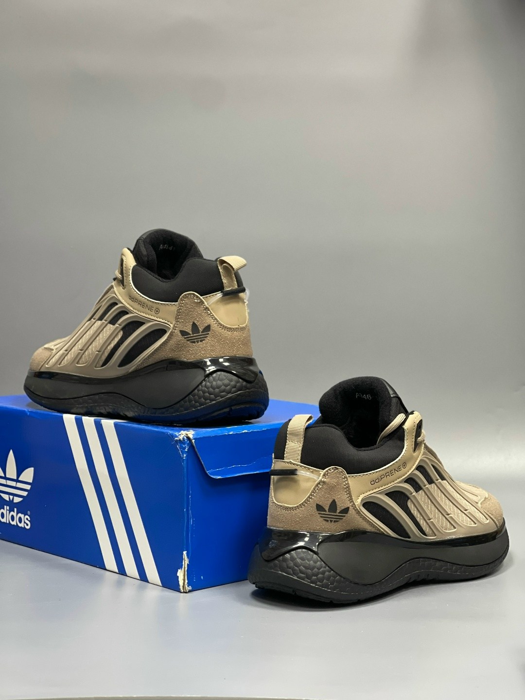 кроссовки мужские adidas,кроссовки adidas,кроссовки adidas ozelia,кроссовки,кроссовки мужские adidas ozrah