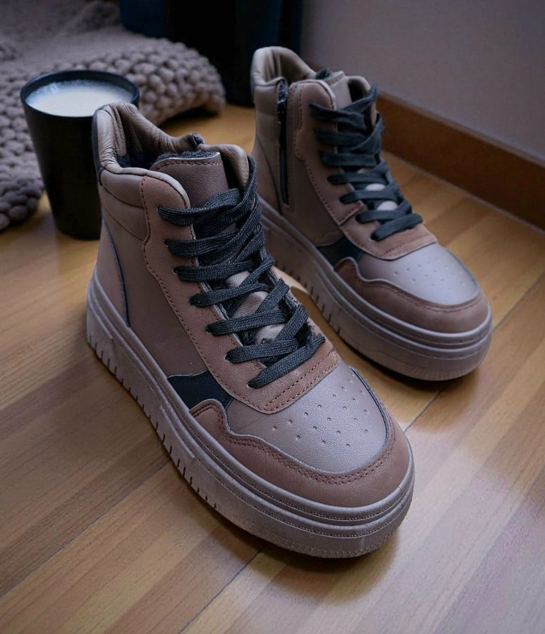 ,кроссовки женскиe,высокие кроссовки, женская,спортивная