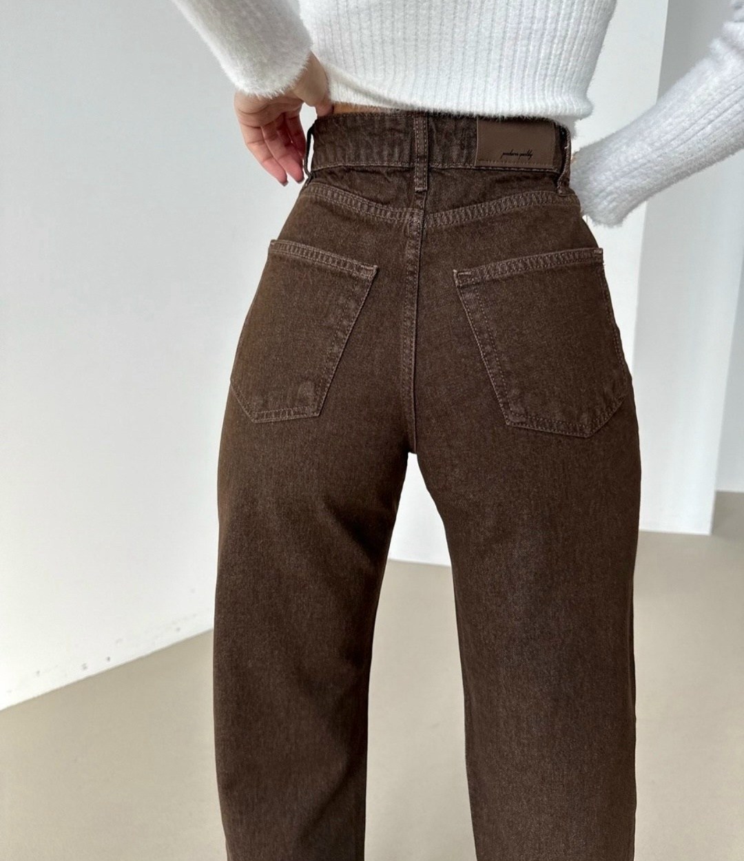 джинсы брюки,джинсы широкие,джинсовые брюки,джинсы коричневые,прямые джинсы