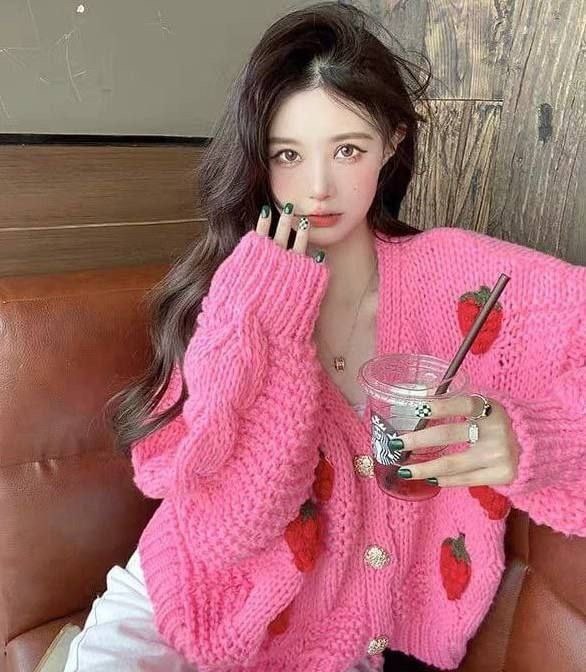 кардиган вязаное,кардиган с клубникой,кофта кардиган,кардиган для девочек,кардиган