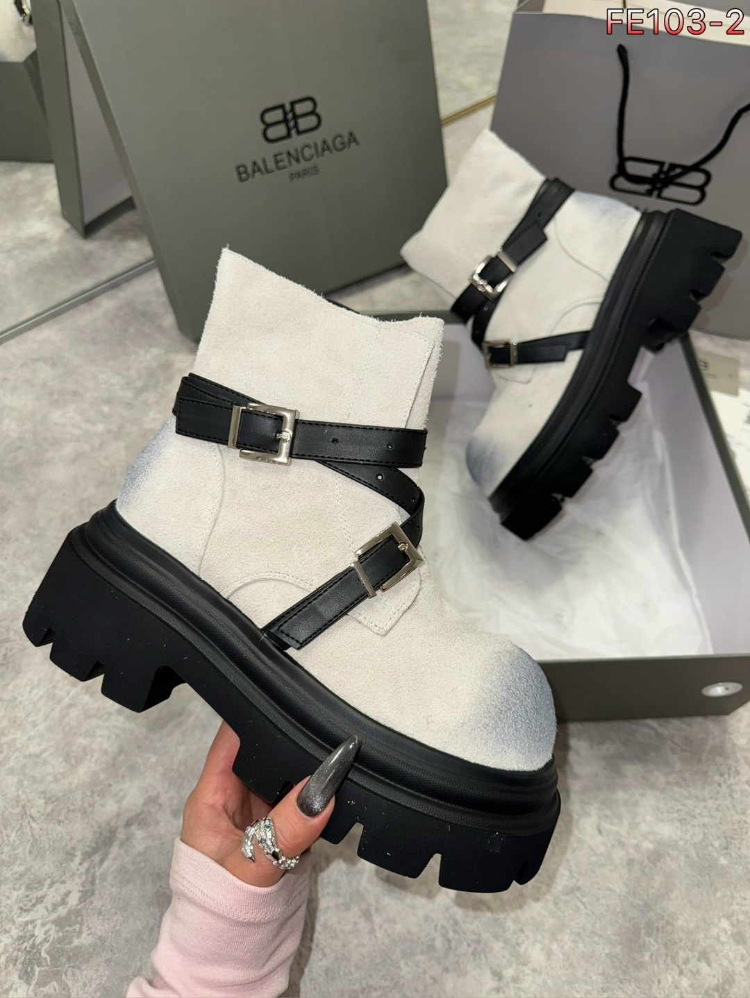 ,женские ботинки, женская,модные ботинки,платформа