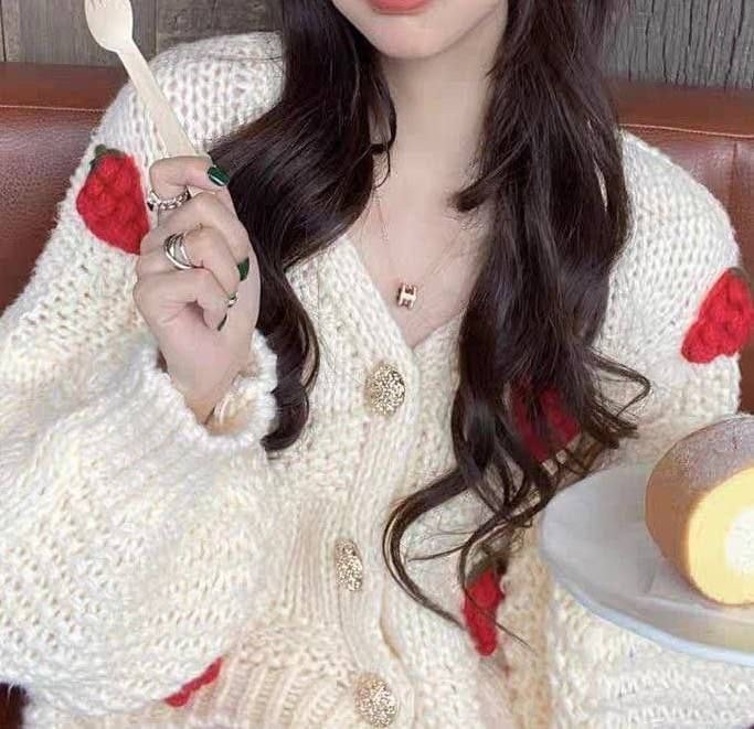 кардиган вязаное,кардиган с клубникой,кофта кардиган,кардиган для девочек,кардиган