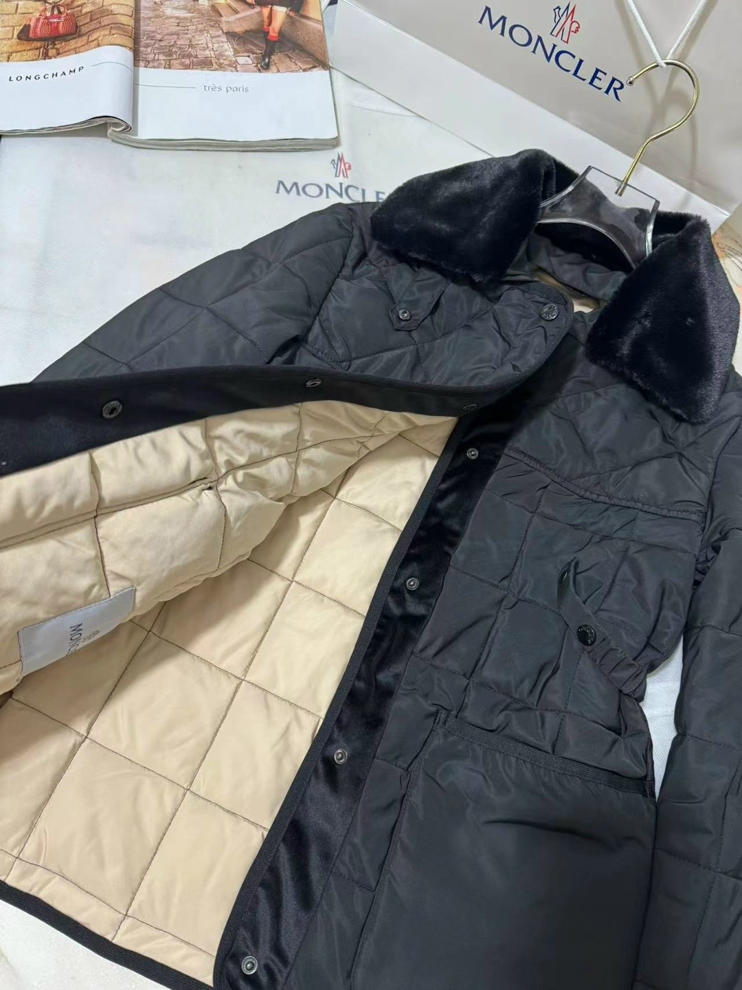 пуховик moncler женский,пуховик moncler,куртка демисезонная,куртка модная,куртка пуховик
