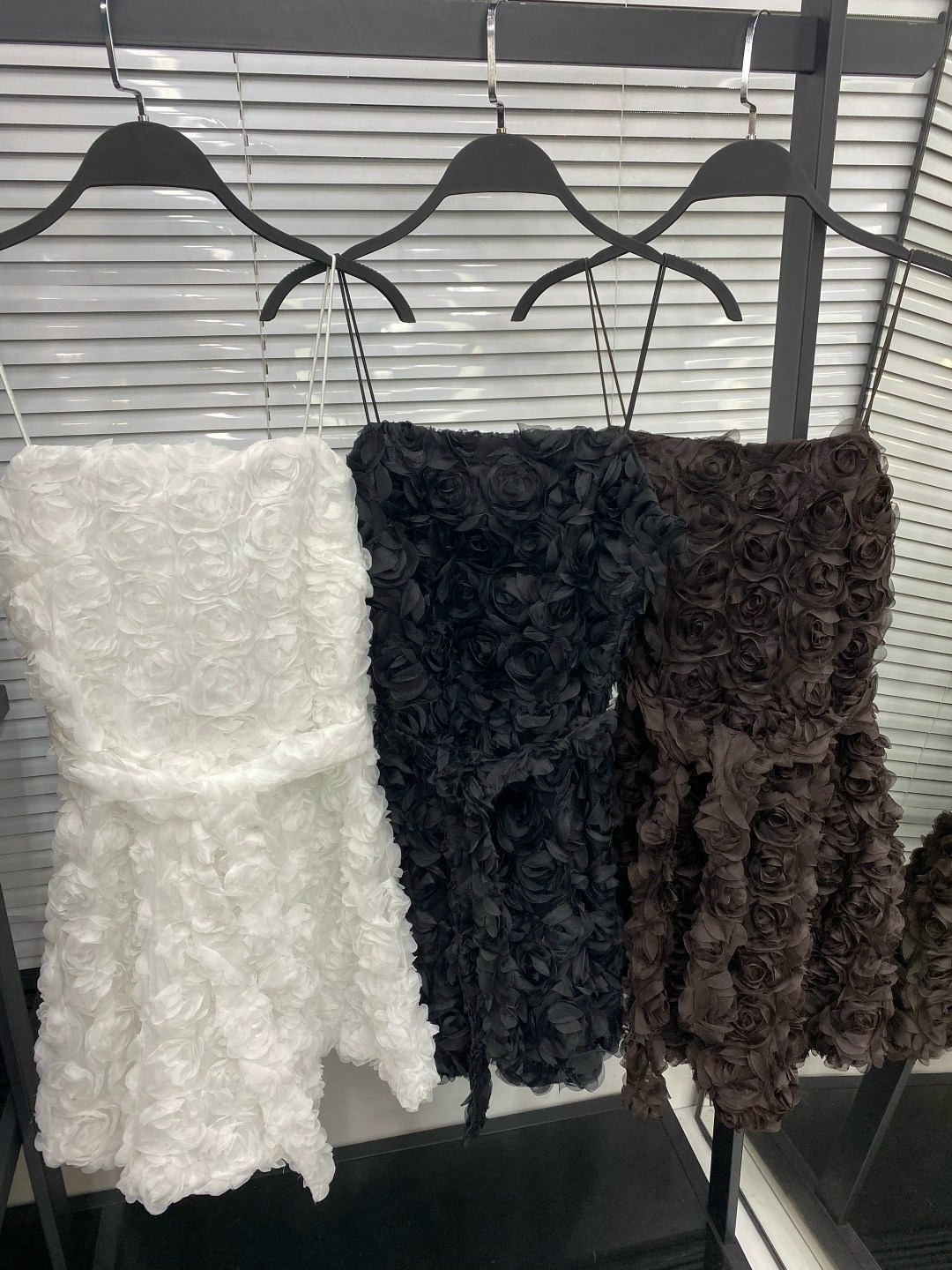 дизайнерские платья,роскошное платье,платья мини,коктейльное платье,чëрное платье