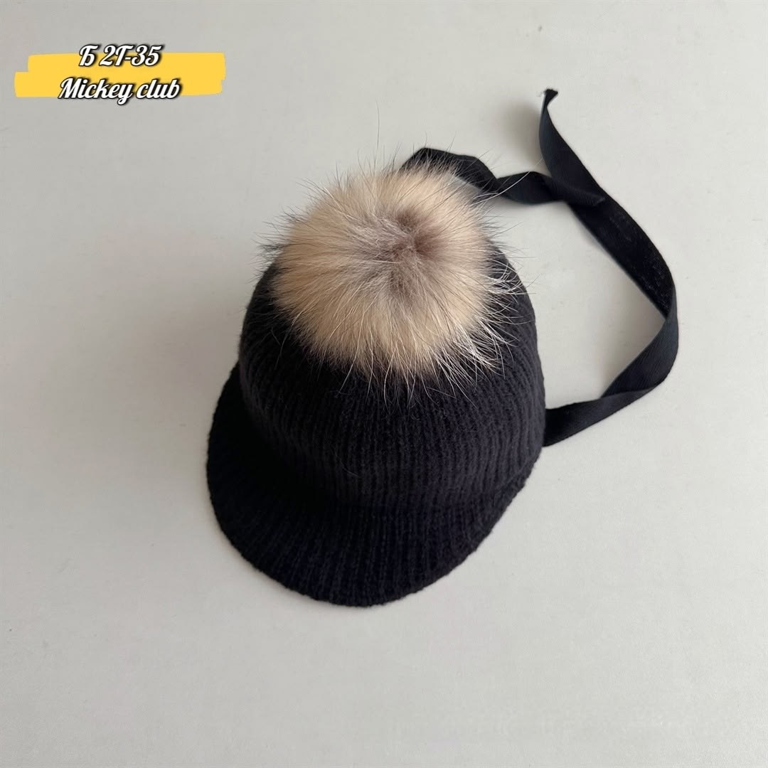 шапка с помпонами зимняя,детская зимняя шапка с помпонами,шапка с помпонами,шапка зимняя теплая вязаная,шапка с помпоном вязаная