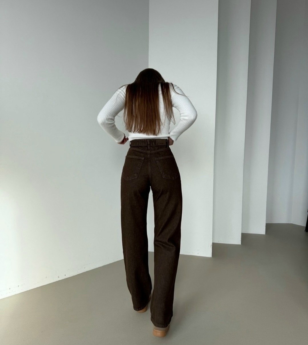 джинсы брюки,джинсы широкие,джинсовые брюки,джинсы коричневые,прямые джинсы