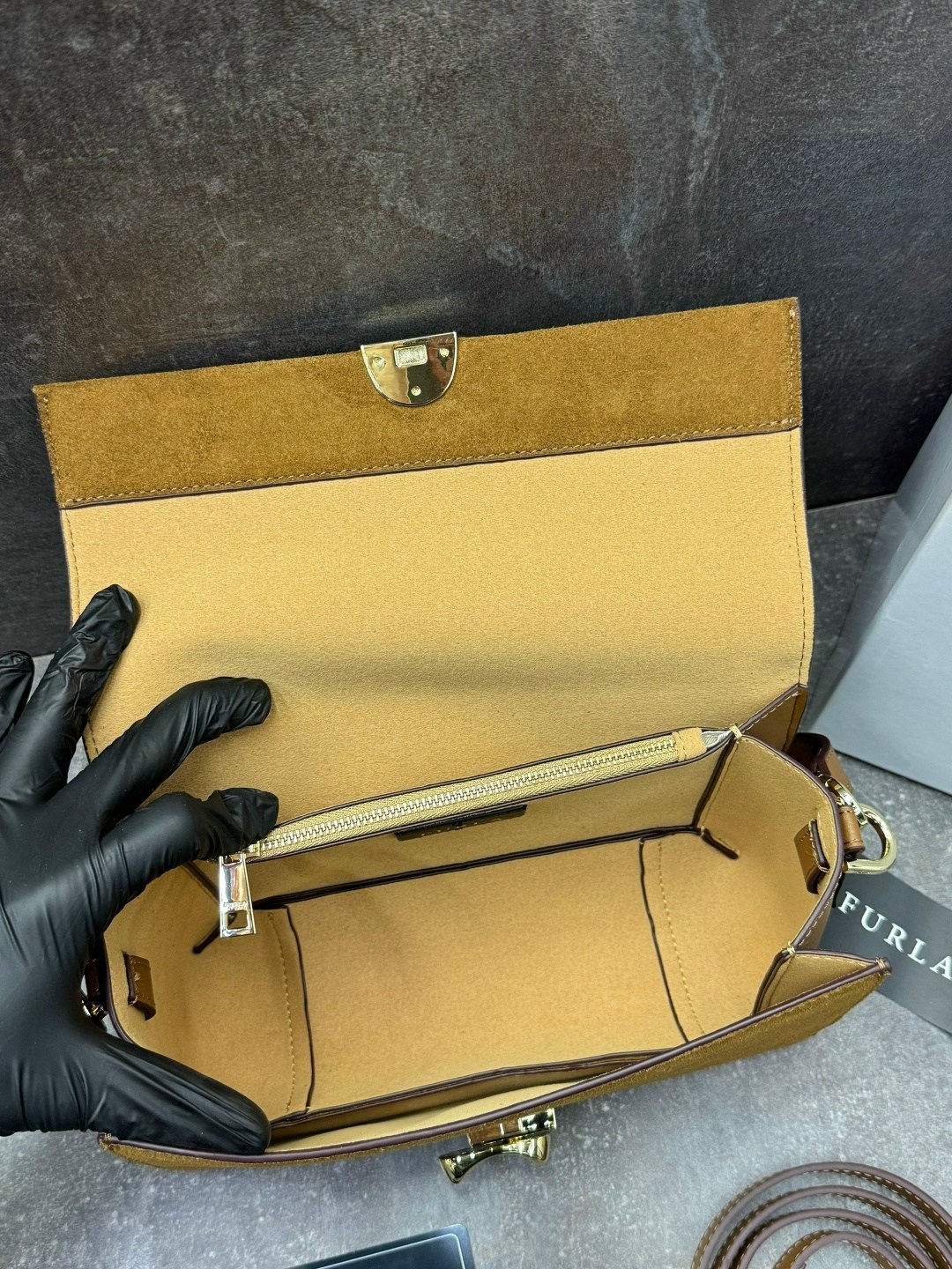 замшевая сумка,сумка,сумка женская furla,сумка фурла замшевая,сумка замшевая женская