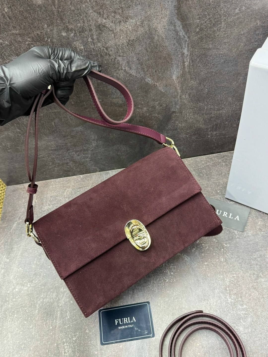 замшевая сумка,бордовая сумка,сумка,модная сумочка,женская сумка furla