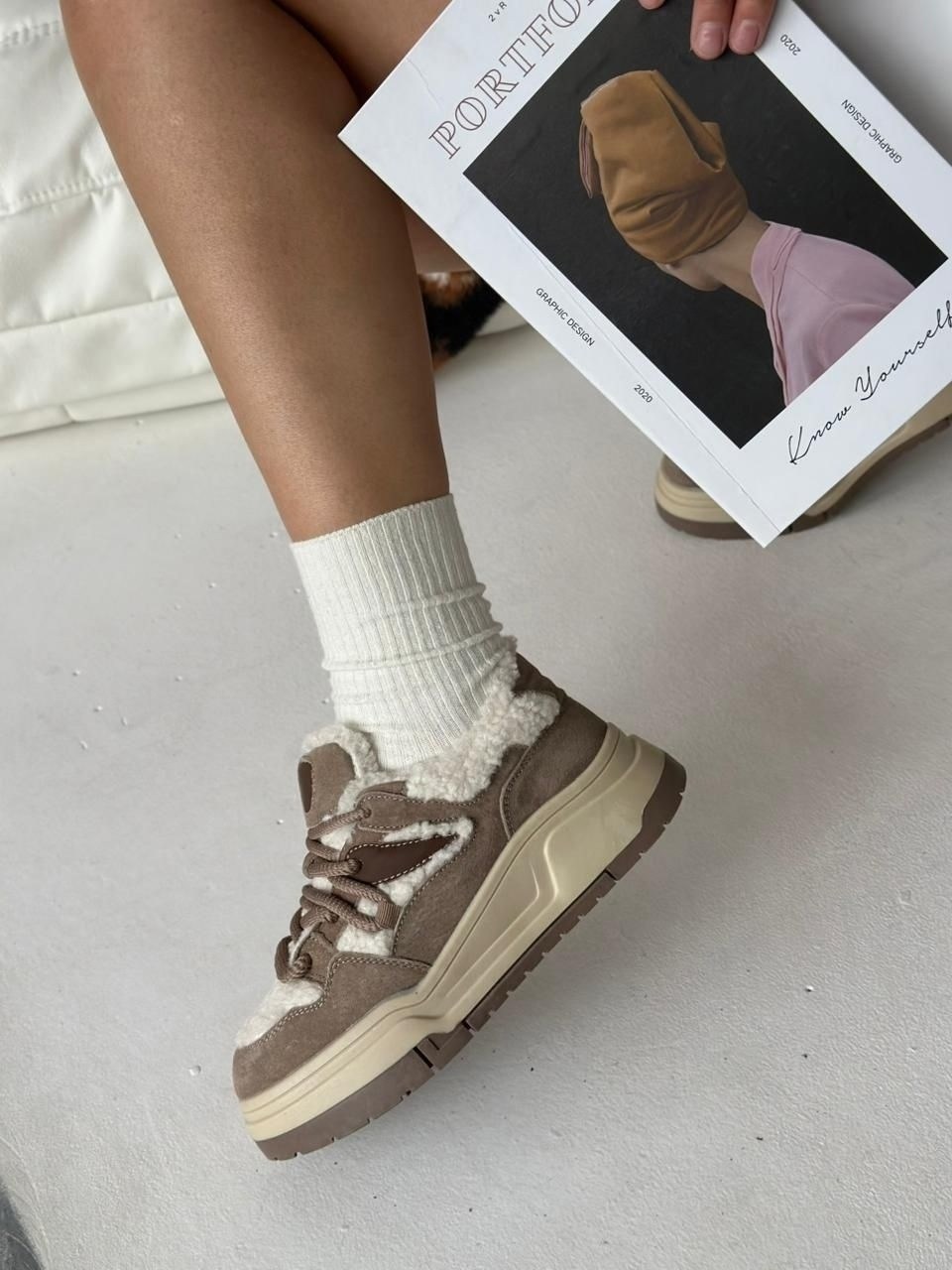 ,кроссовки женскиe,зимние кроссовки женские,повседневные кроссовки,бежевые кроссовки