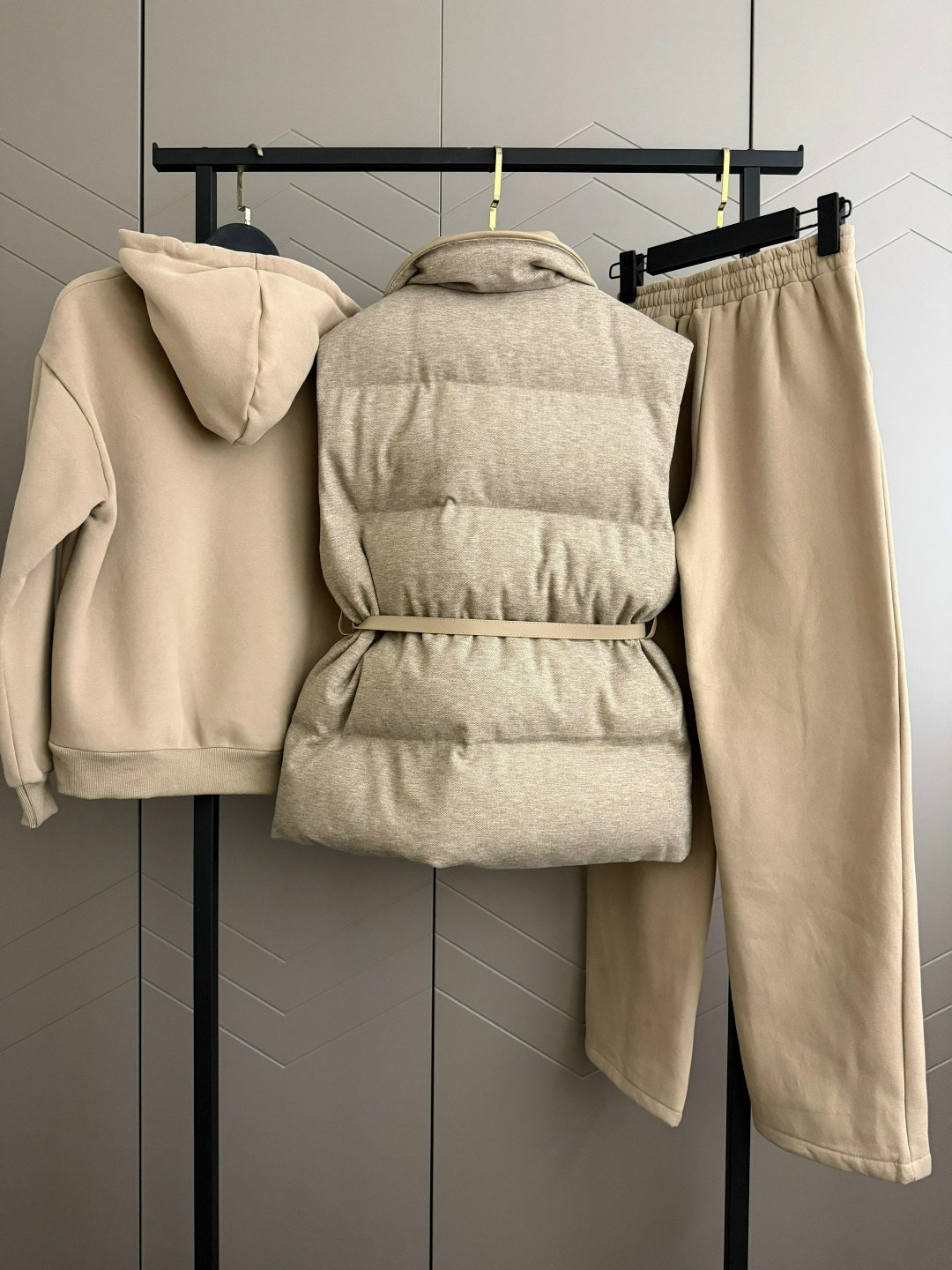 костюм тройка женский,бежевый костюм,костюм на флисе,стильные костюмы,женский костюм на флисе