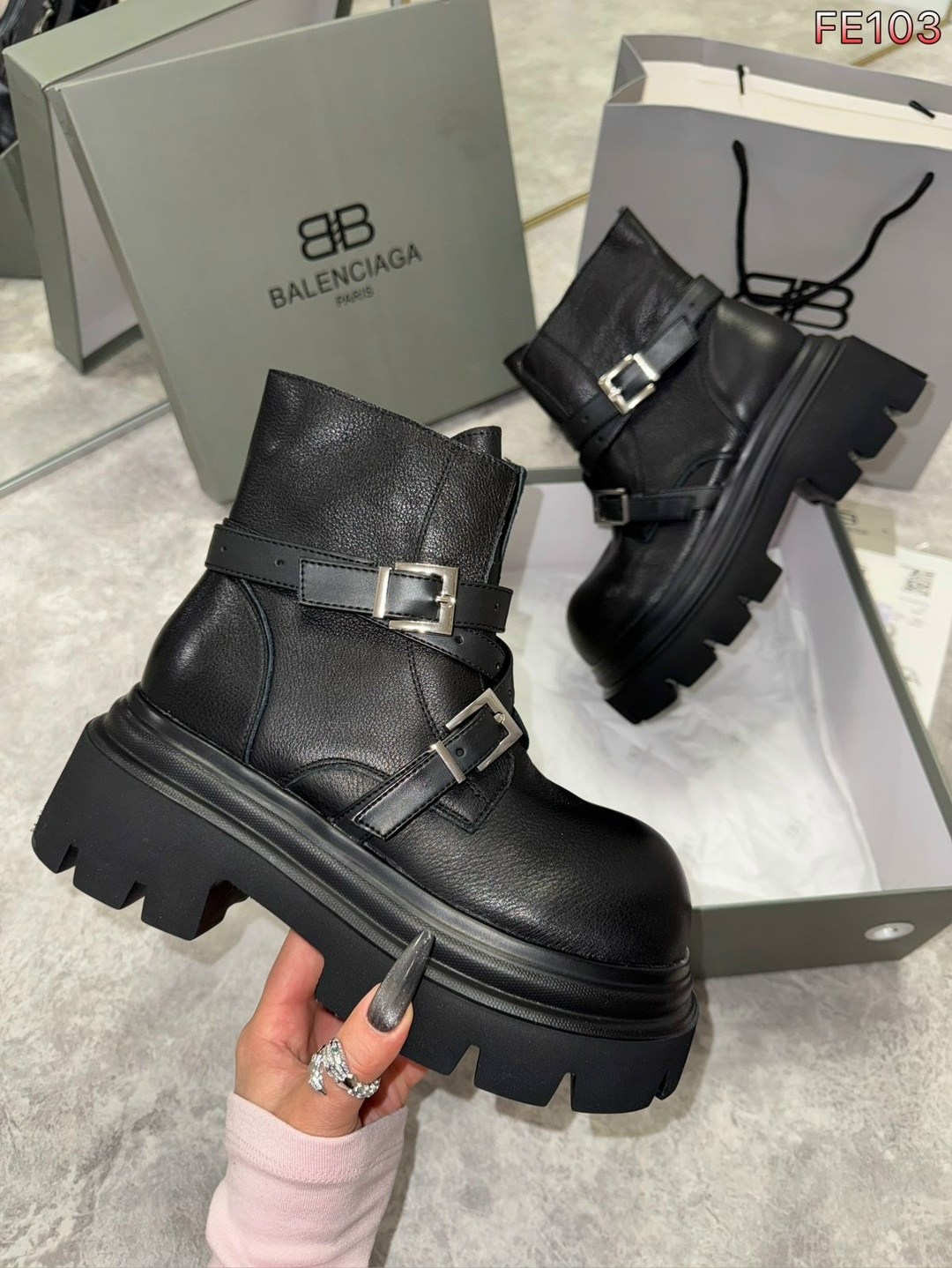 ,женские ботинки, женская,модные ботинки,платформа