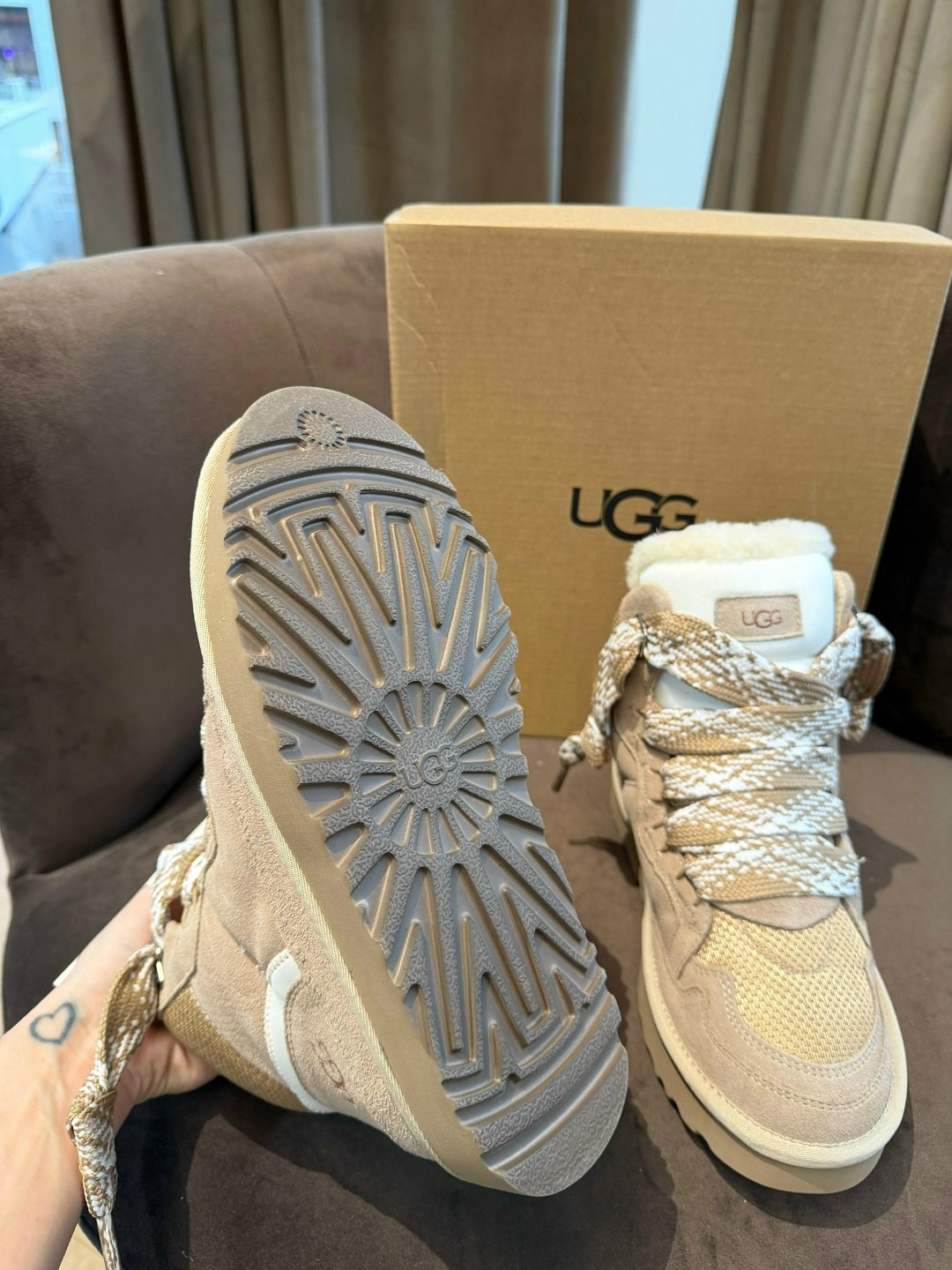 ,угги женские,зимние кроссовки,зимняя ,кроссовки зимние женские