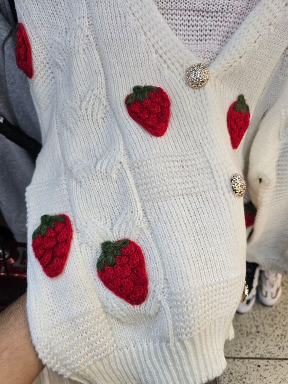 кардиган вязаное,кардиган с клубникой,кофта кардиган,кардиган для девочек,кардиган