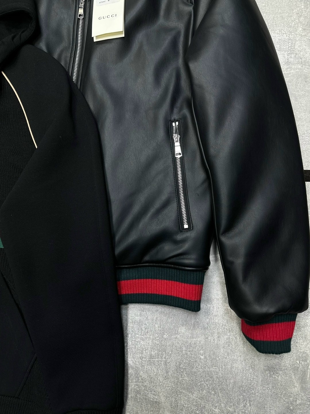 кожаная куртка gucci,куртка gucci,кожаный бомбер гуччи,кожаный бомбер gucci,кожанка гуччи мужские