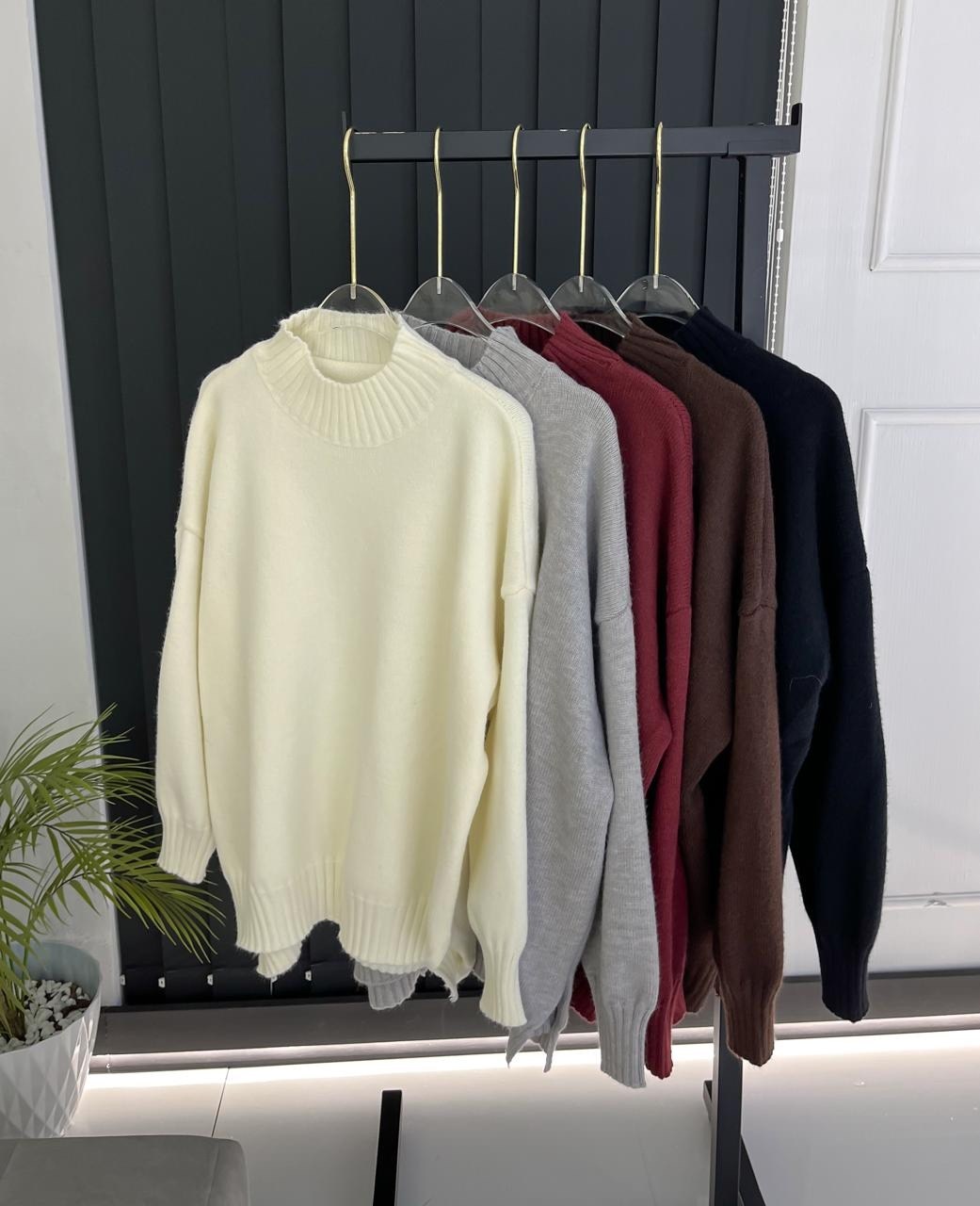 свитеры модные,женская кофта,свитер с воротником,свитера женские,коричневый свитер