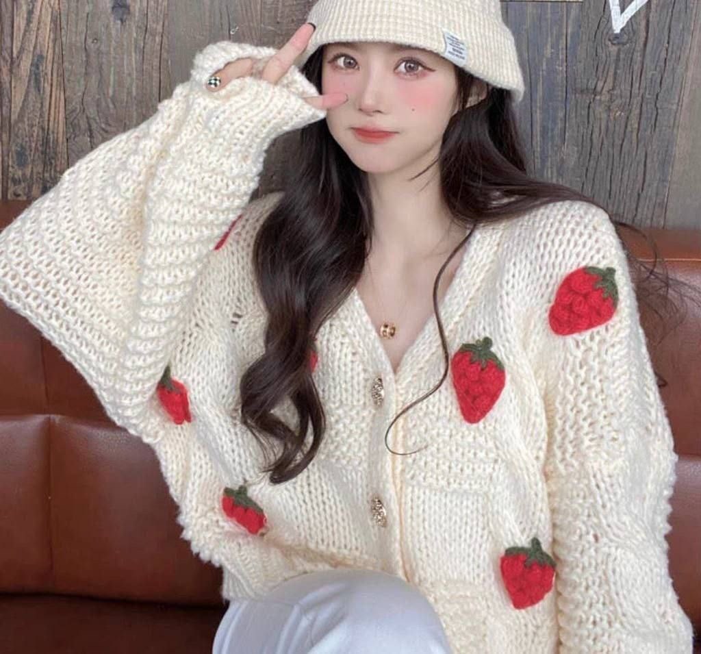 кардиган вязаное,кардиган с клубникой,кофта кардиган,кардиган для девочек,кардиган