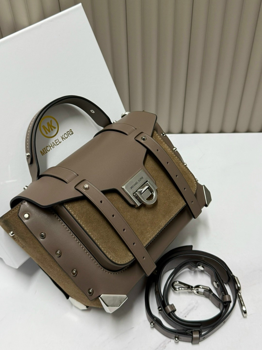 майкл корс манхэттен сумка,сумка женская michael kors,сумка michael kors,сумка,michael kors manhattan сумка