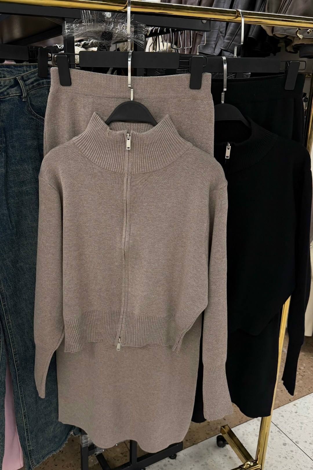 трикотажные костюмы,костюм повседневный,костюм из кашемира,женские костюмы с юбкой,вязаный костюм с юбкой