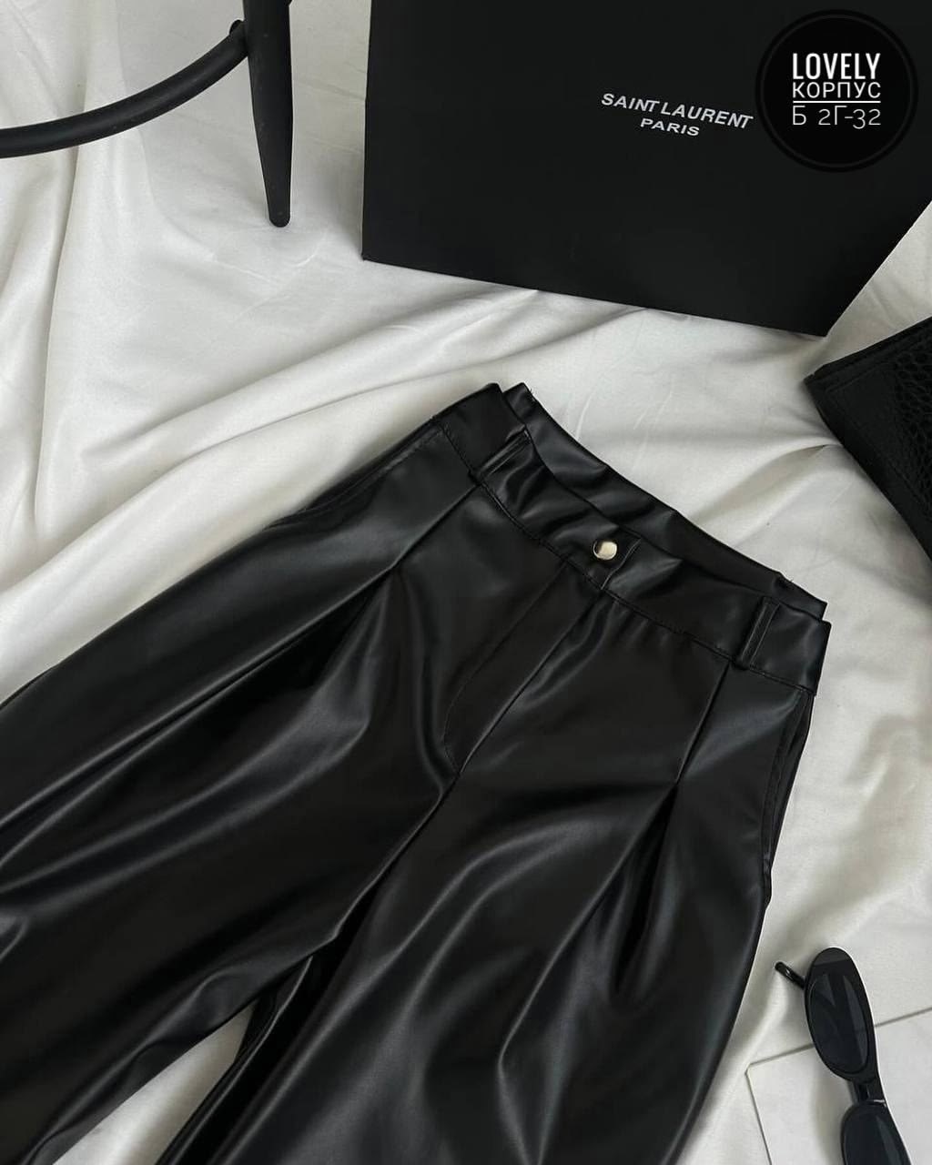 брюки кожаные,брюки из экокожи женские,брюки женские кожаные,прямые брюки из экокожи,кожаные штаны