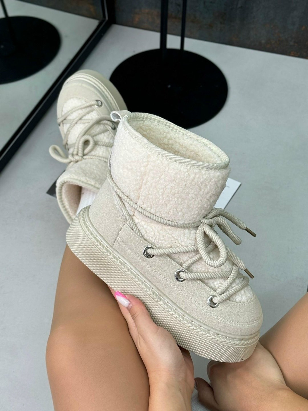 угги женские,зимняя женская ,,женские зимние угги,луноходы женские