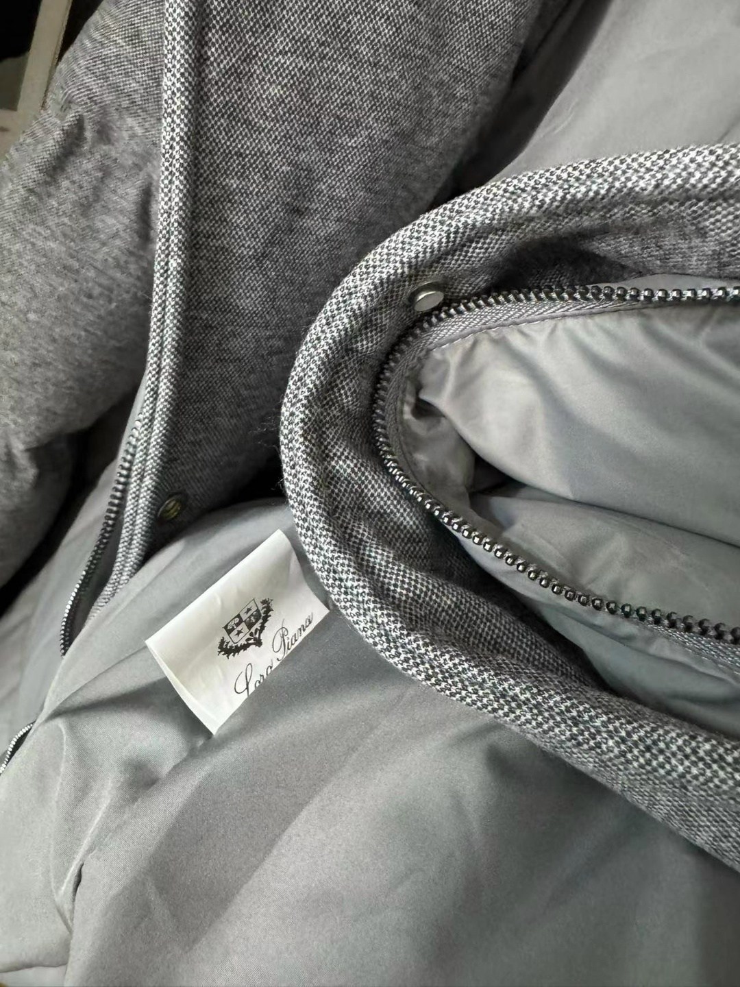 серый костюм тройка,костюм тройка женский,пуховик повседневный,костюм женский теплый,костюм на флисе