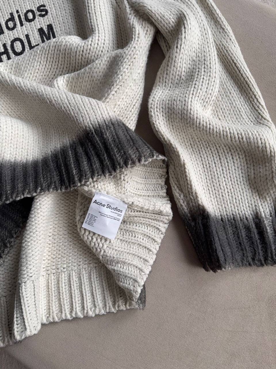 свитер acne studios,acne studio stockholm 1996,модные свитера,пуловер оверсайз,свитер