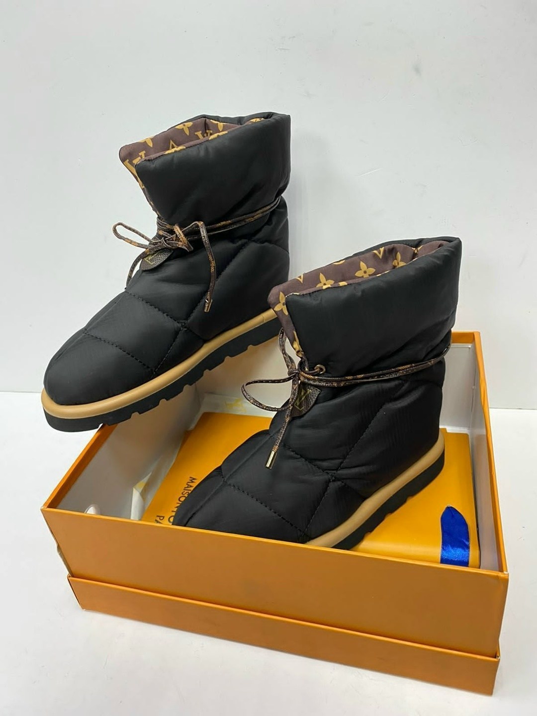 ботинки louis vuitton,ботинки louis vuitton женские зимние,дутики луи виттон,,сапоги дутики