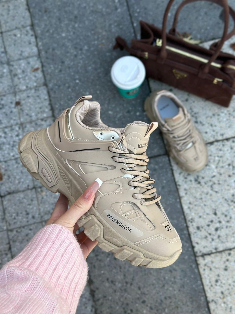 кроссовки женские balenciaga,баленсиага кроссовки трек розовые,кроссовки баленсиага розовые,женские кроссовки,кроссовки розовые