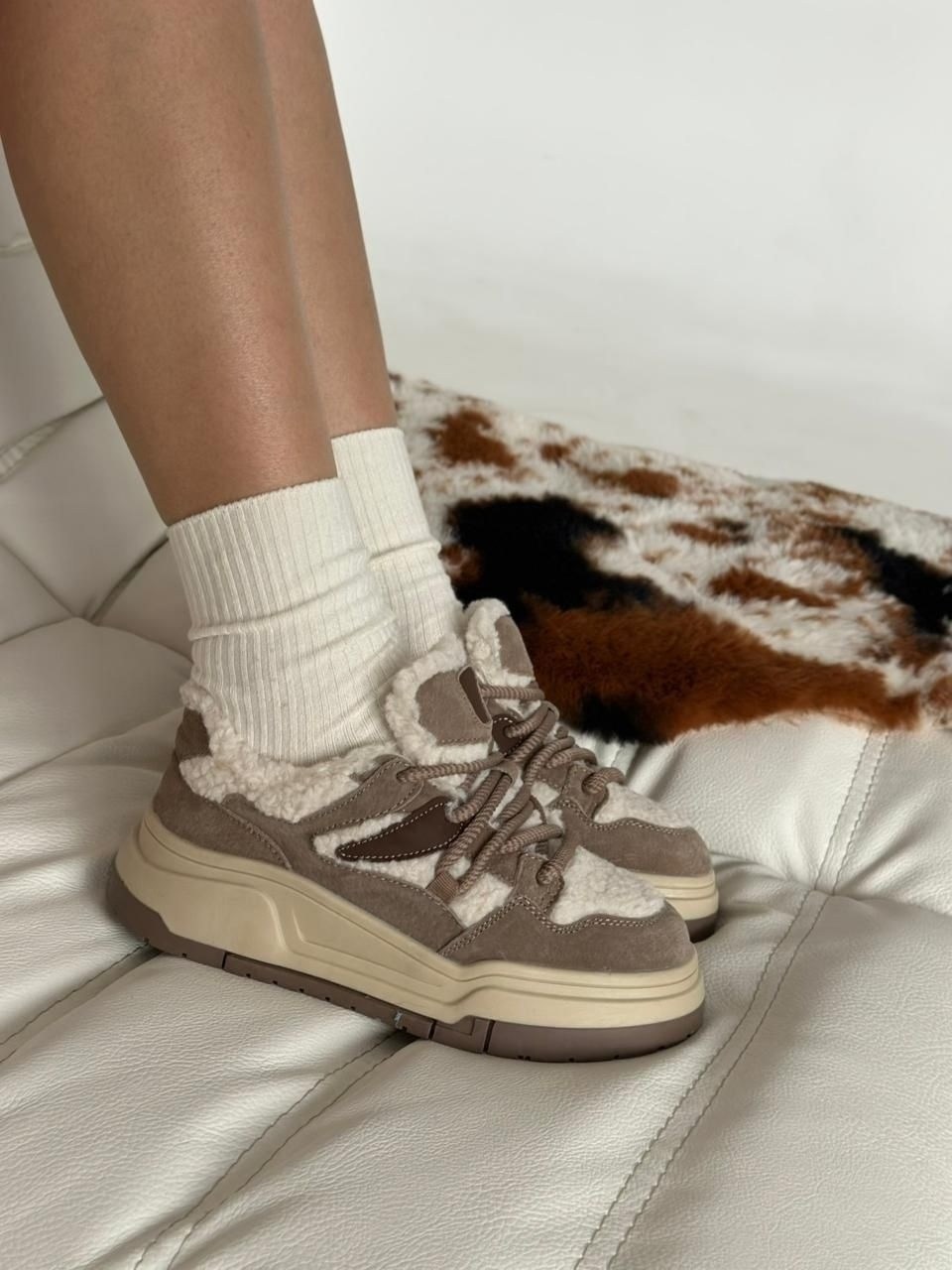 ,кроссовки женскиe,зимние кроссовки женские,повседневные кроссовки,бежевые кроссовки