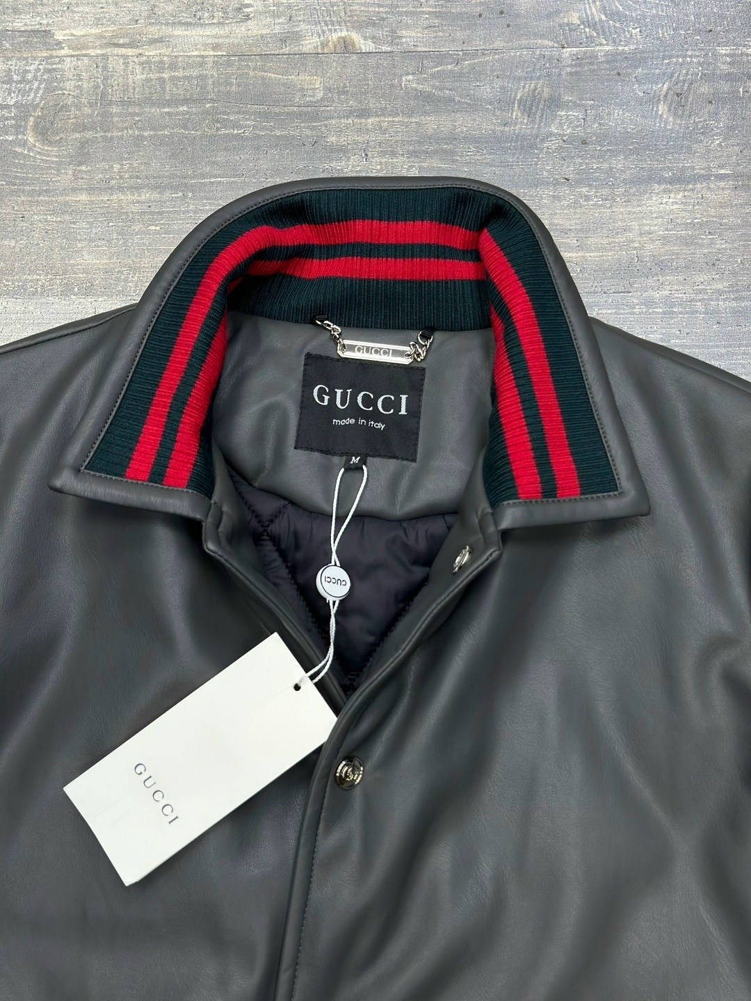 куртка gucci,кожаная куртка gucci,кожаный бомбер gucci,куртка гуччи,бомбер gucci