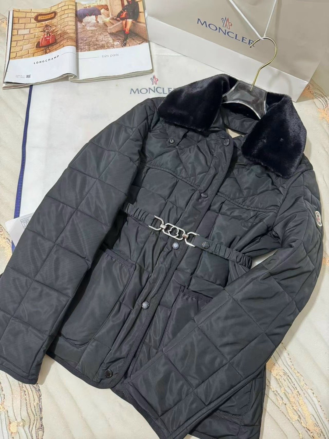 пуховик moncler женский,пуховик moncler,куртка демисезонная,куртка модная,куртка пуховик
