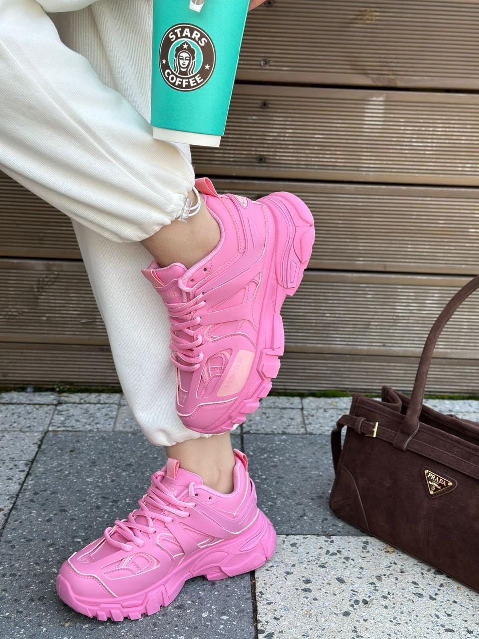 кроссовки женские balenciaga,баленсиага кроссовки трек розовые,кроссовки баленсиага розовые,женские кроссовки,кроссовки розовые