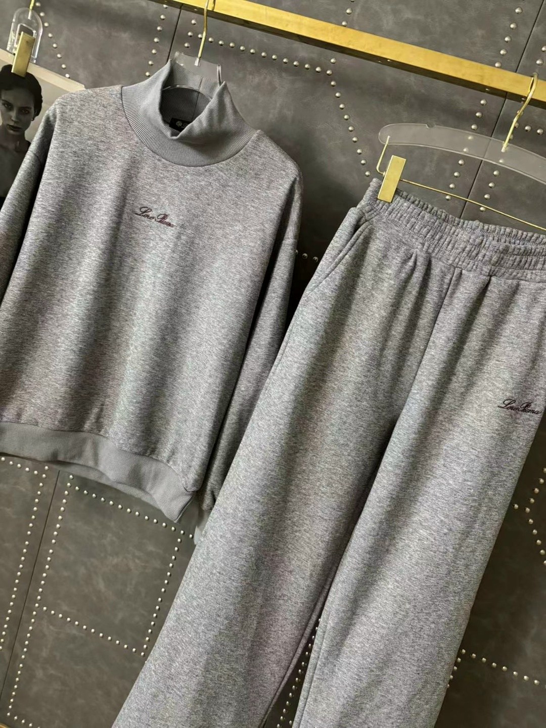 серый костюм тройка,костюм тройка женский,пуховик повседневный,костюм женский теплый,костюм на флисе