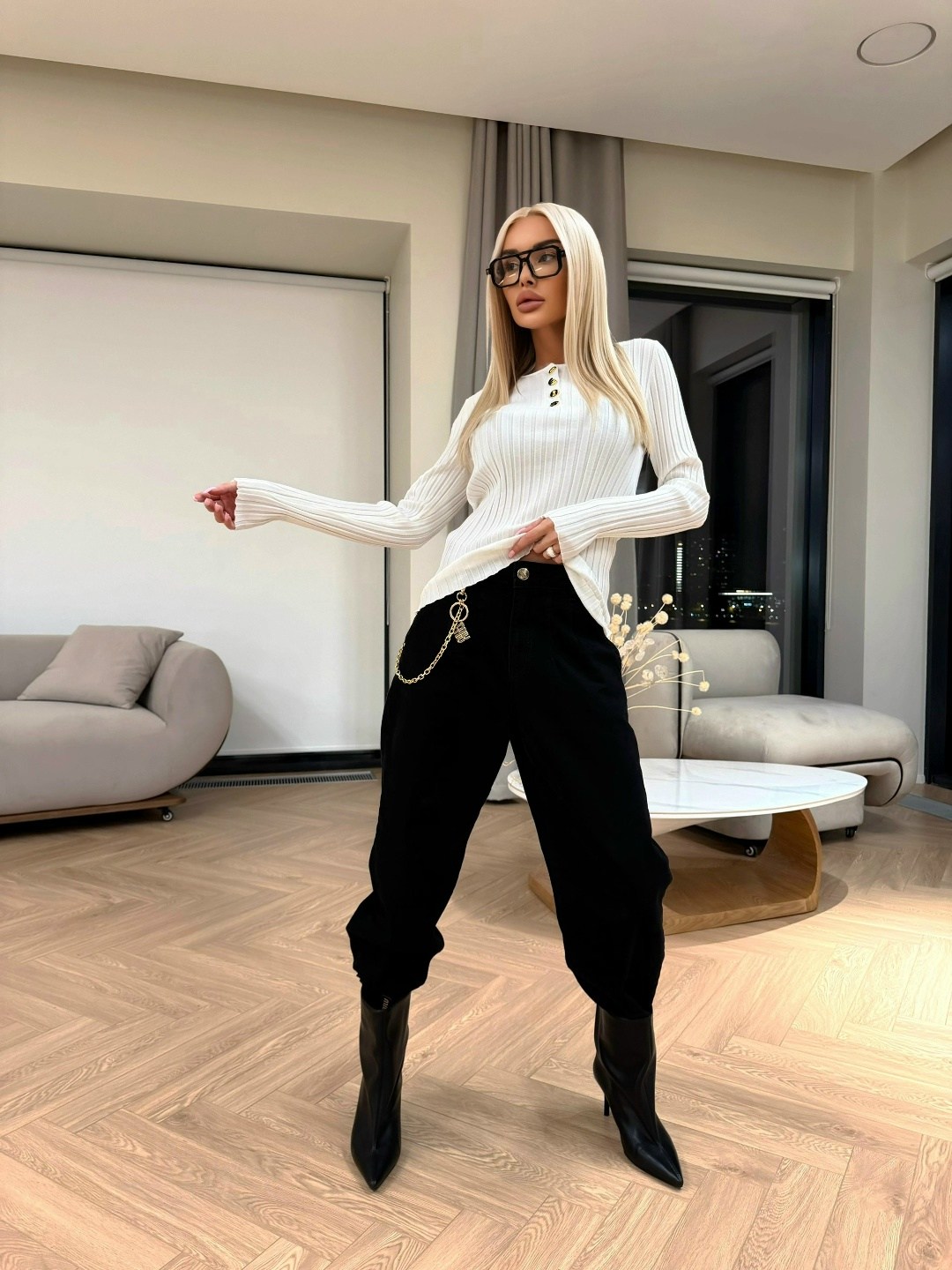 бежевый джемпер,кофта женская,стильный свитер,бежевый свитер,свитера женские