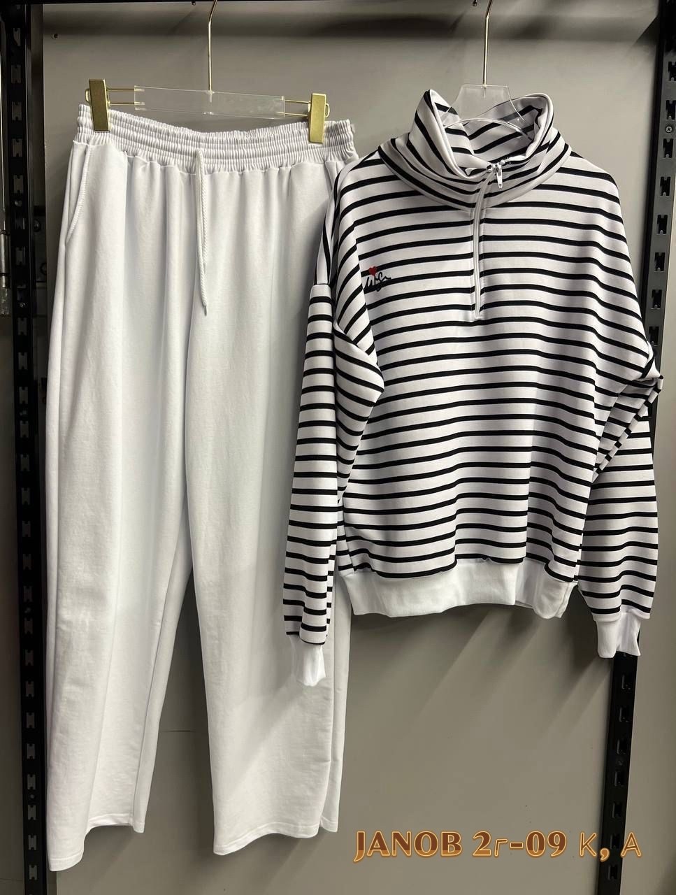 трикотажные костюмы,трикотажные костюмы женские,костюм с брюками,женские костюмы,трикотажный брючный костюм