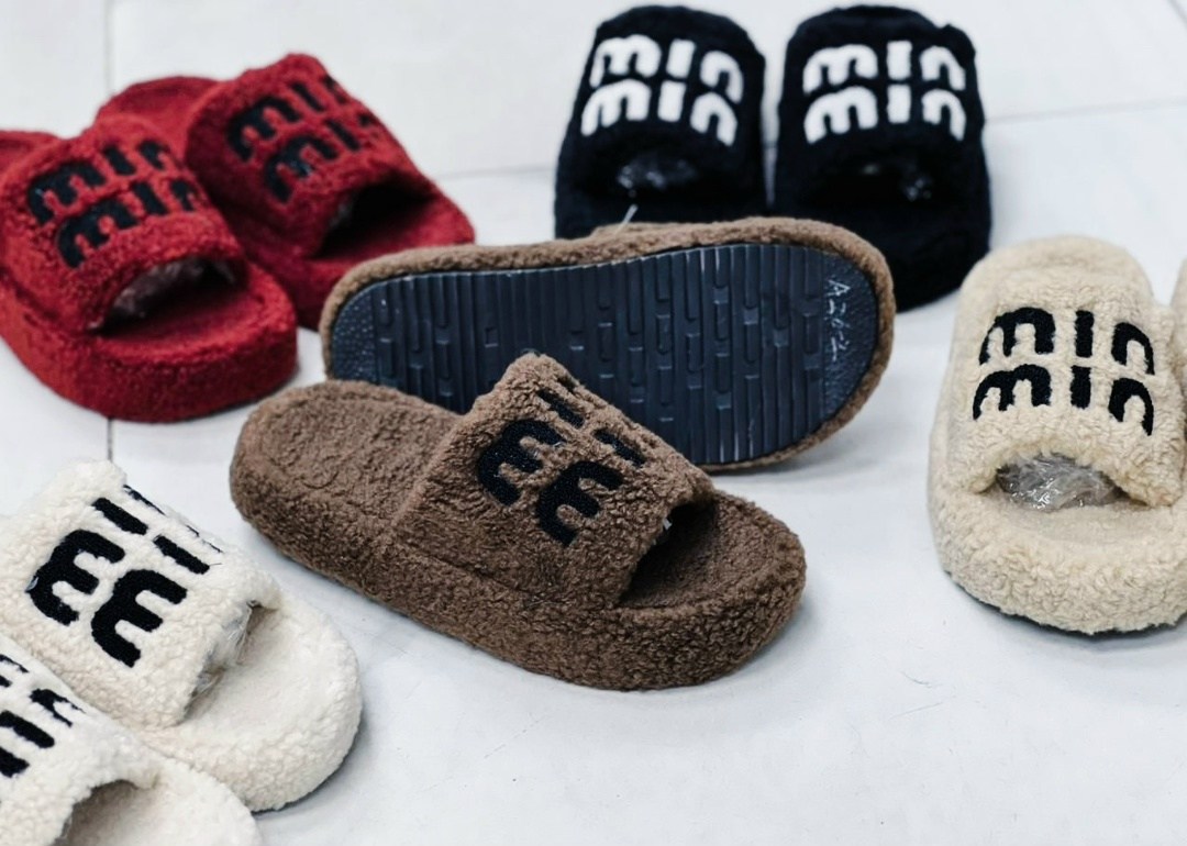 ,тапочки женские,тапочки модные,тапки женские,домашние тапочки