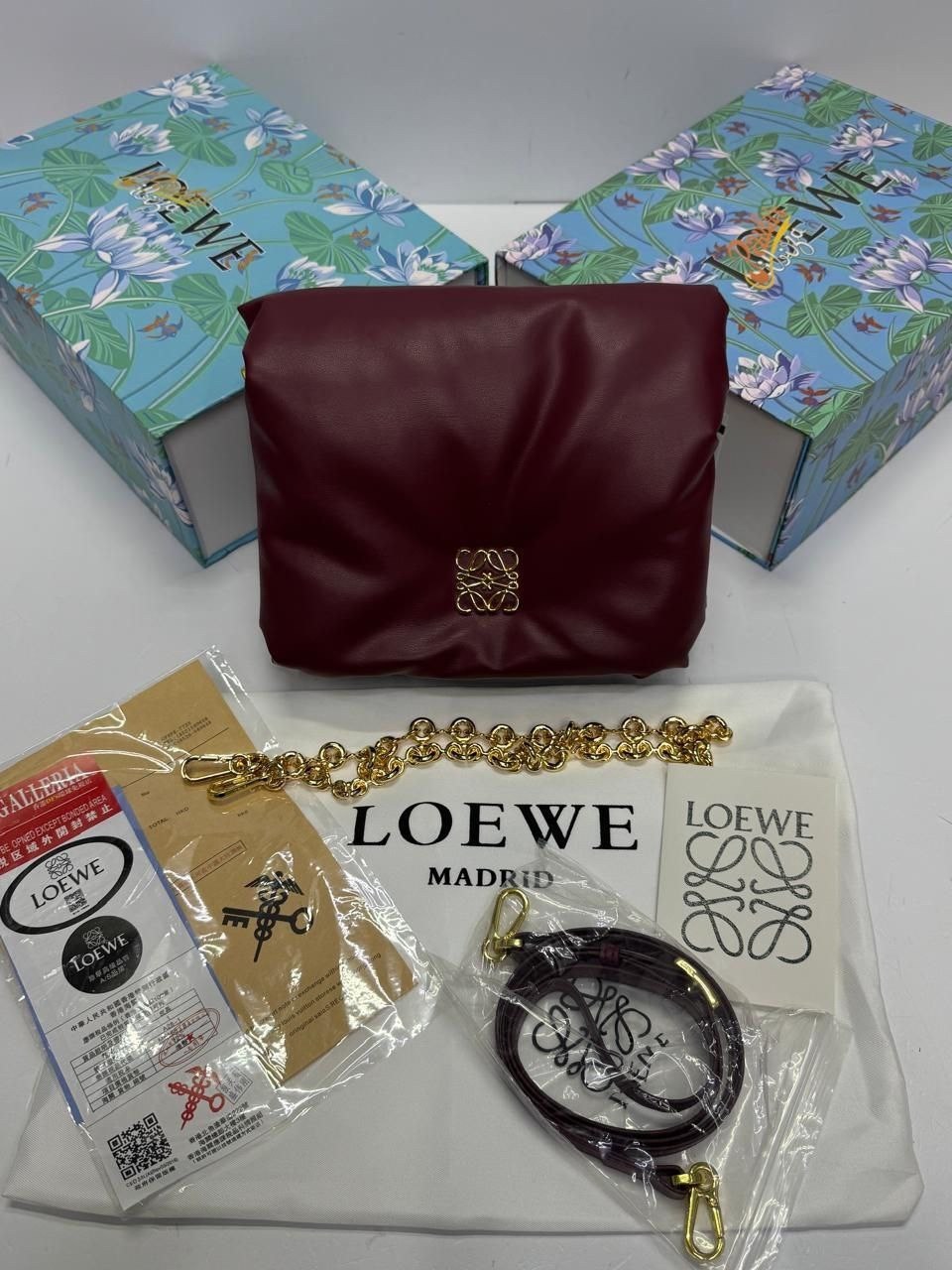 loewe сумка,сумка на плечо loewe,сумка,женская сумка loewe,женский сумка