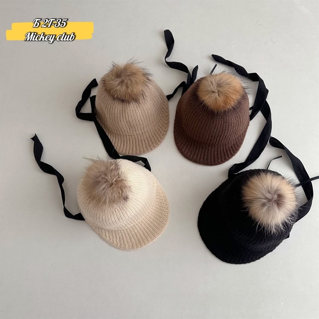 шапка с помпонами зимняя,детская зимняя шапка с помпонами,шапка с помпонами,шапка зимняя теплая вязаная,шапка с помпоном вязаная