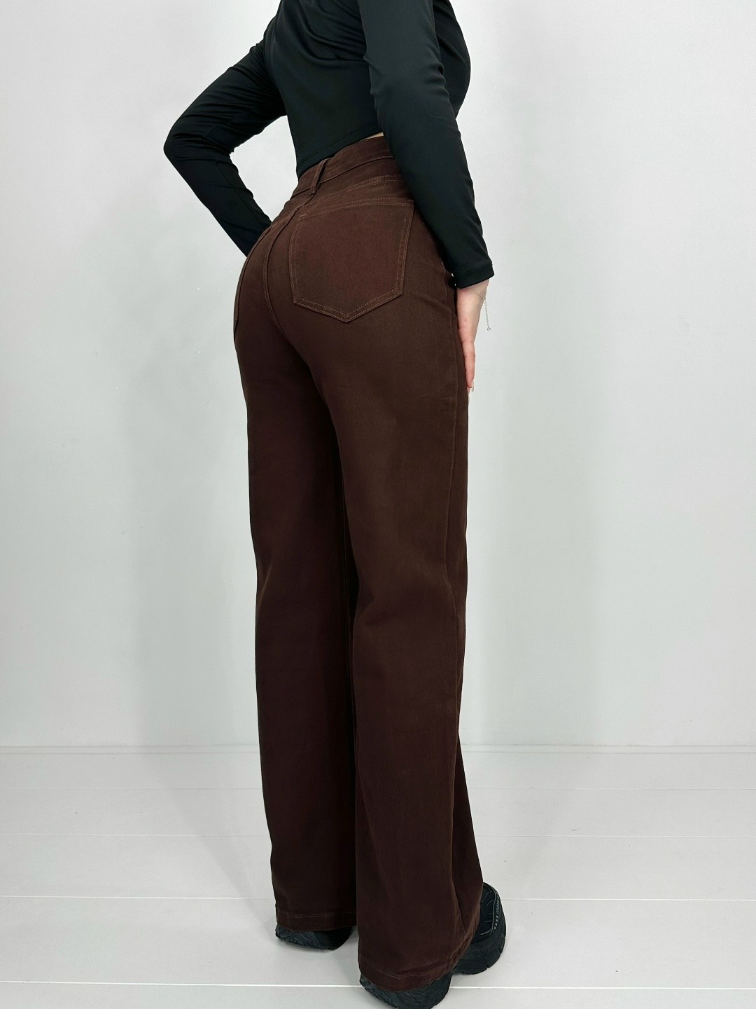 коричневые джинсы женские,коричневые джинсы,брюки джинсы,широкие джинсы,женские джинсы