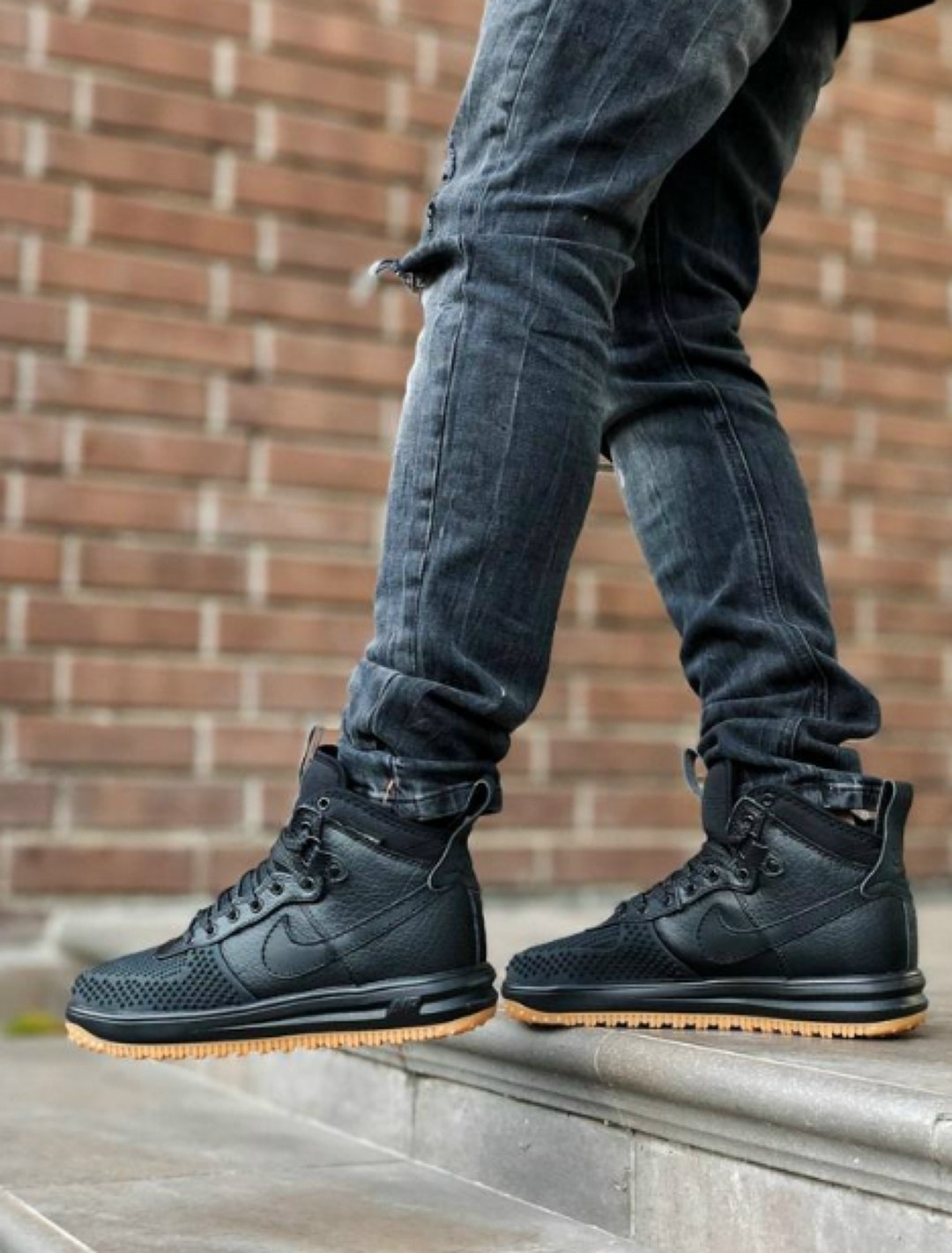 nike lunar force 1 duckboot,кроссовки nike lunar force 1 duckboot,nike lunar force 1 duckboot black gum,nike lunar force 1 duckboot черные,nike lunar force 1 duckboot black
