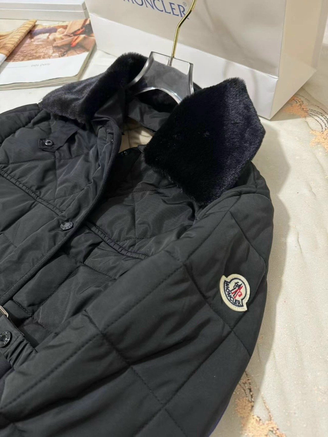 пуховик moncler женский,пуховик moncler,куртка демисезонная,куртка модная,куртка пуховик