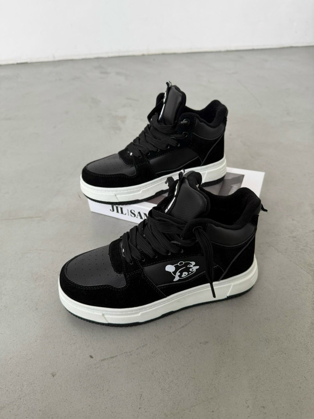 женские кроссовки,,спортивная ,зимние кроссовки женские,высокие кроссовки