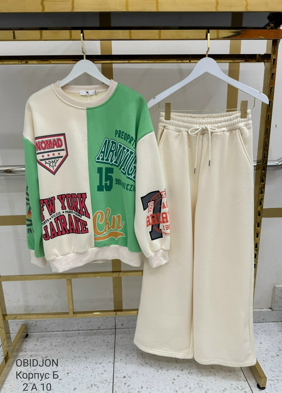 женский спортивный костюм,костюмы спортивные,женский костюм на флисе,костюм на флисе,повседневный спортивный костюм