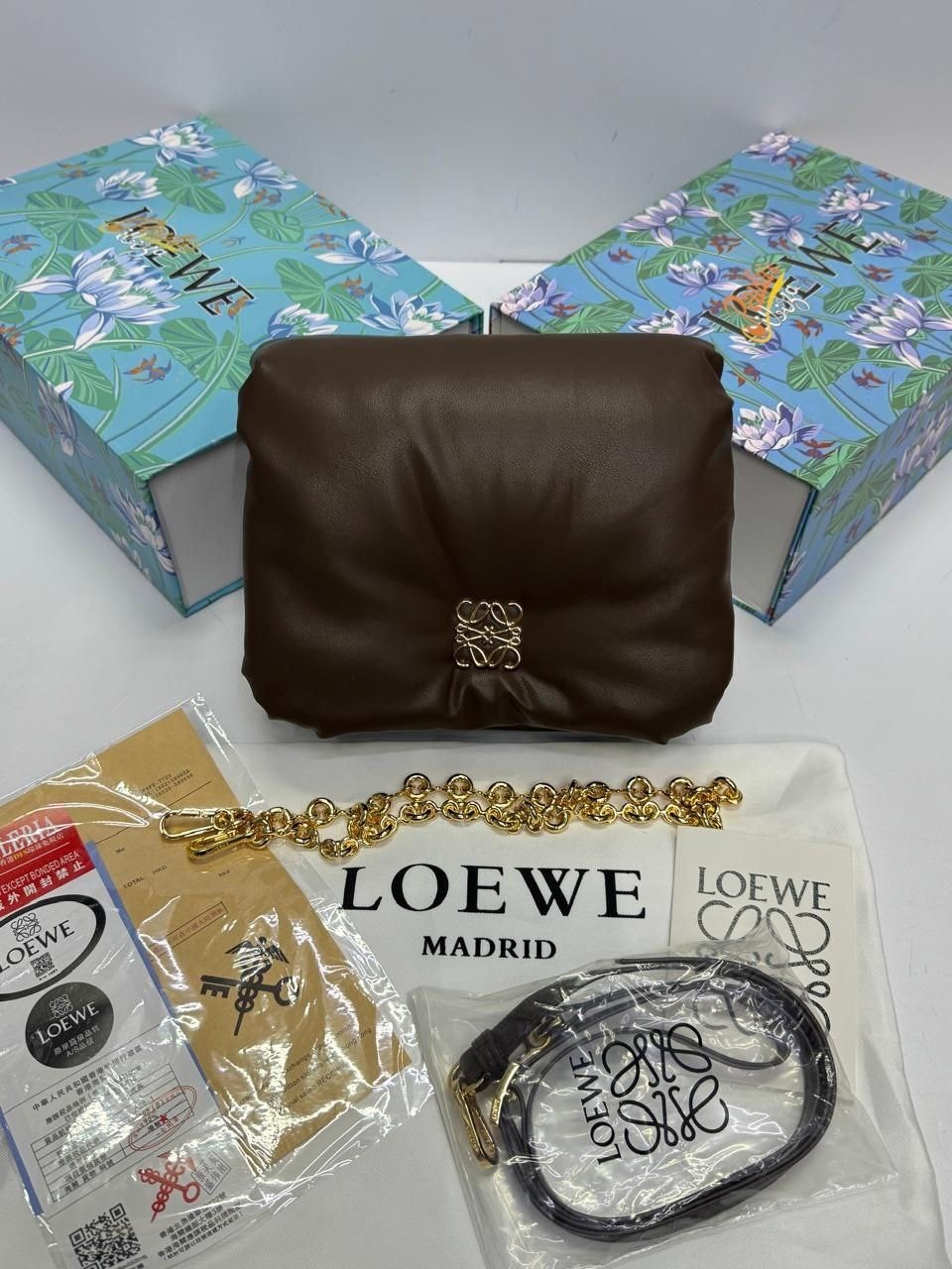 loewe сумка,сумка на плечо loewe,сумка,женская сумка loewe,женский сумка