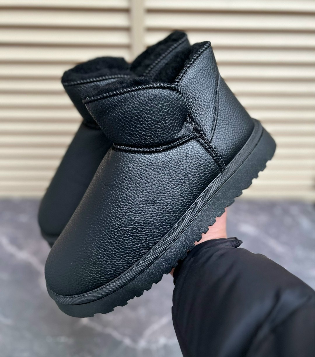 ,угги женские,угги,угги мужские,ugg mens classic mini leather black