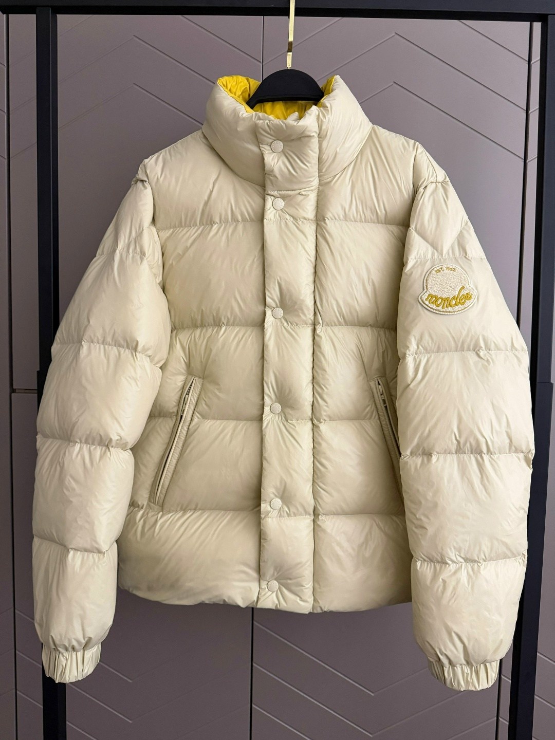 куртка,куртка стильная,демисезонная куртка,куртка модная,женская куртка