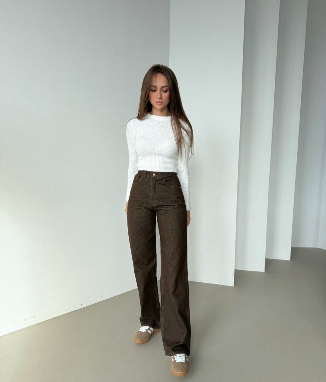 джинсы брюки,джинсы широкие,джинсовые брюки,джинсы коричневые,прямые джинсы