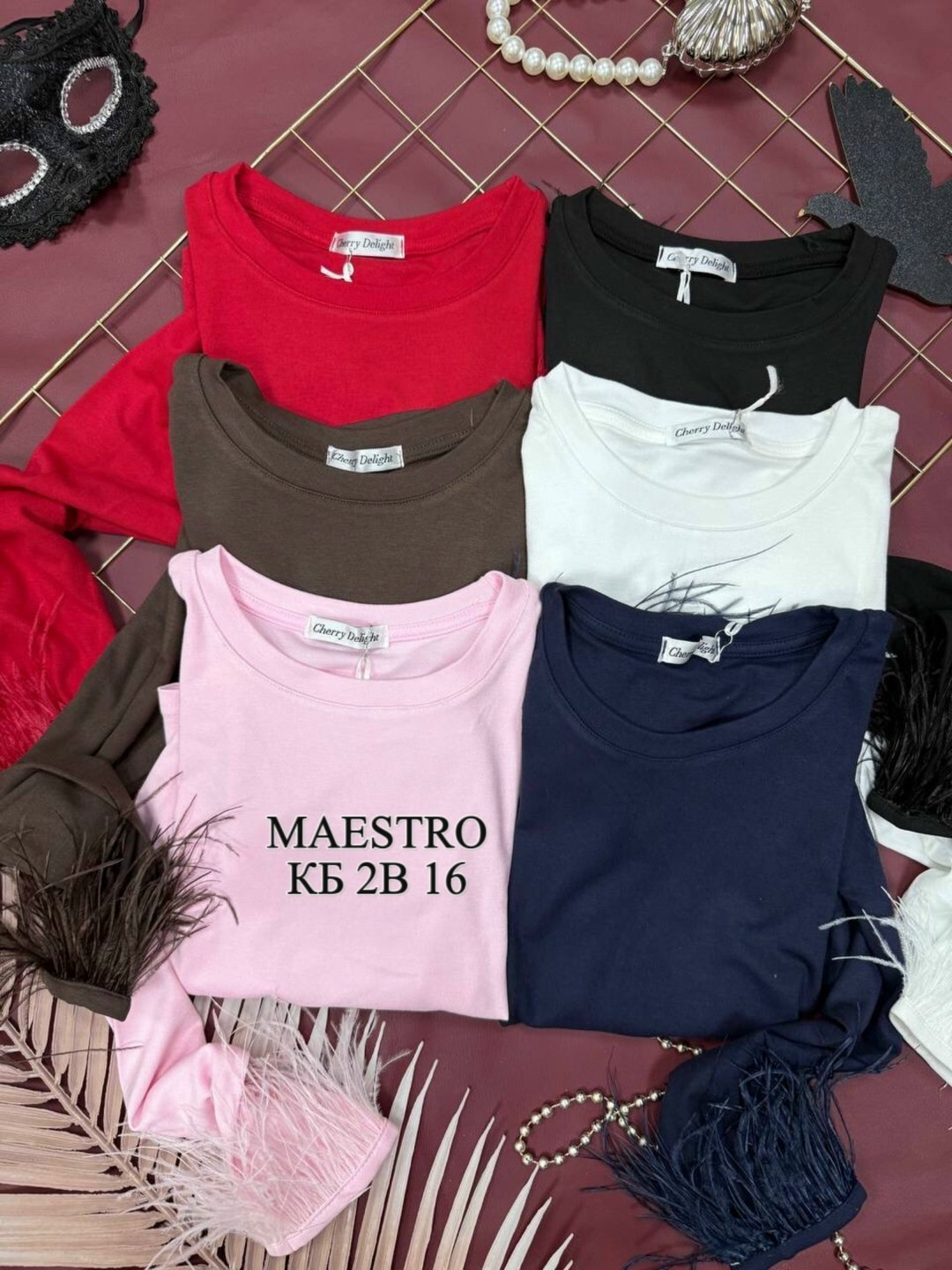 манжеты из страусиного пера,манжеты с перьями страуса,манжет из перьев,манжеты с перьями,браслеты с перьями